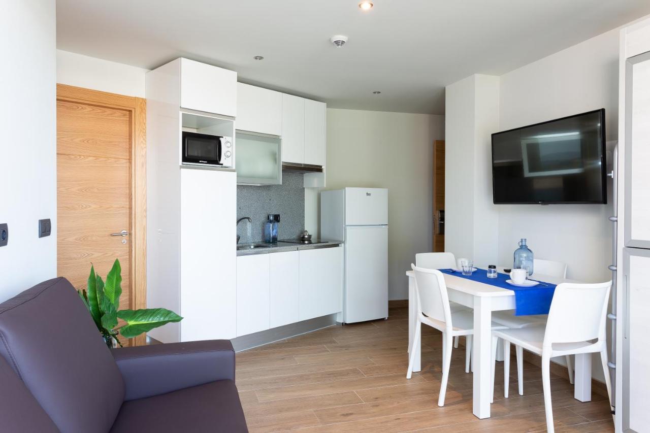 Apartamentos Playa De Los Barcos Isla Plana 외부 사진