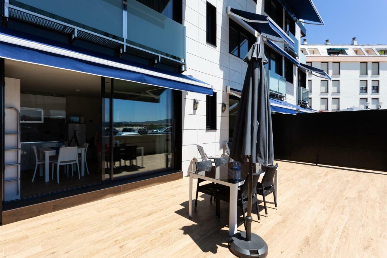 Apartamentos Playa De Los Barcos Isla Plana 외부 사진
