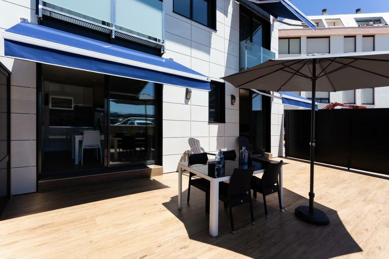 Apartamentos Playa De Los Barcos Isla Plana 외부 사진
