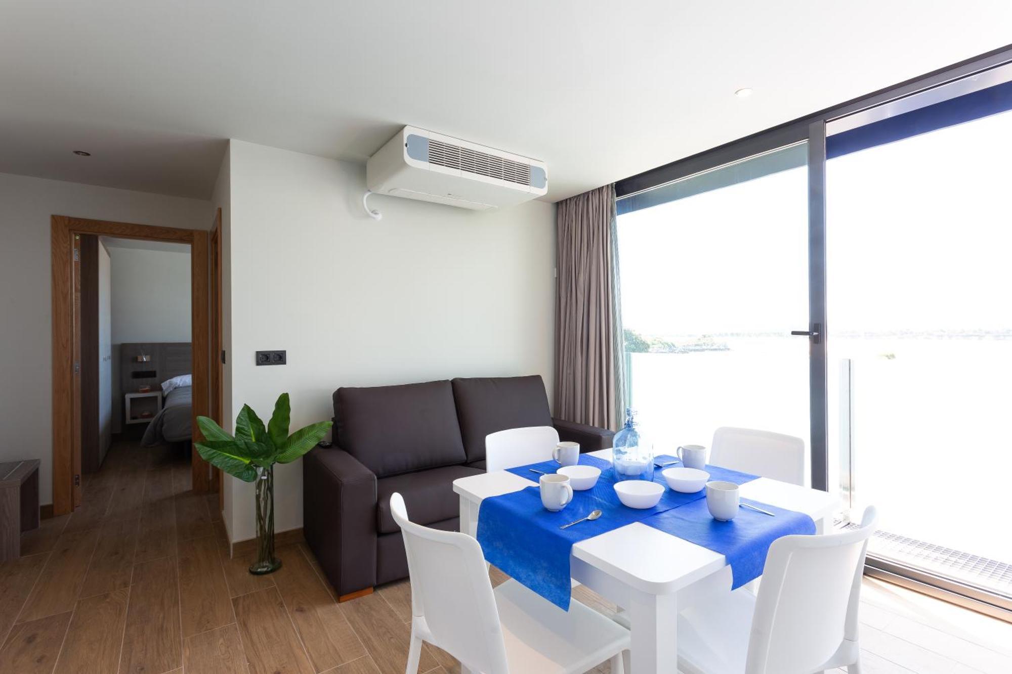 Apartamentos Playa De Los Barcos Isla Plana 외부 사진