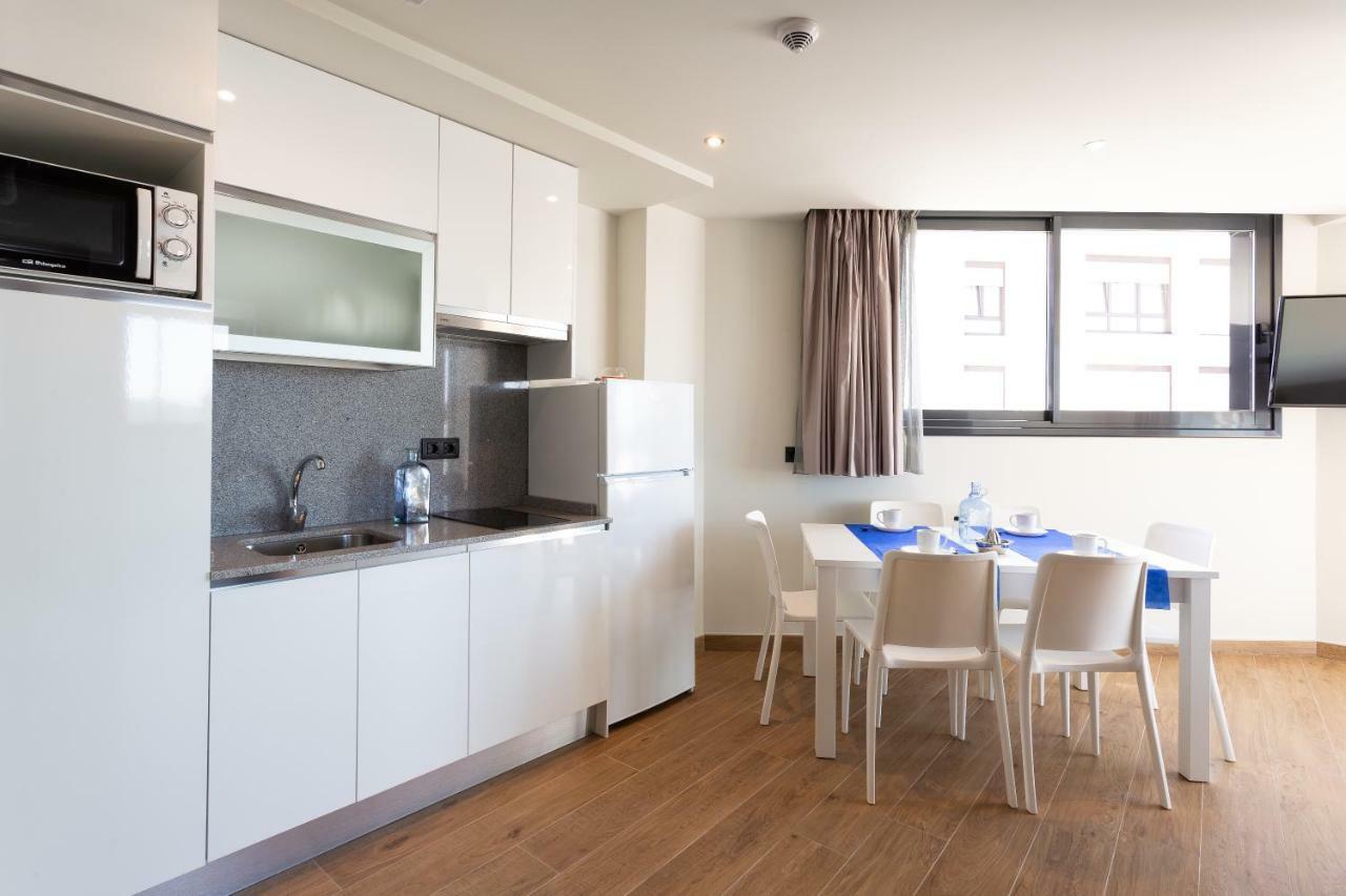 Apartamentos Playa De Los Barcos Isla Plana 외부 사진