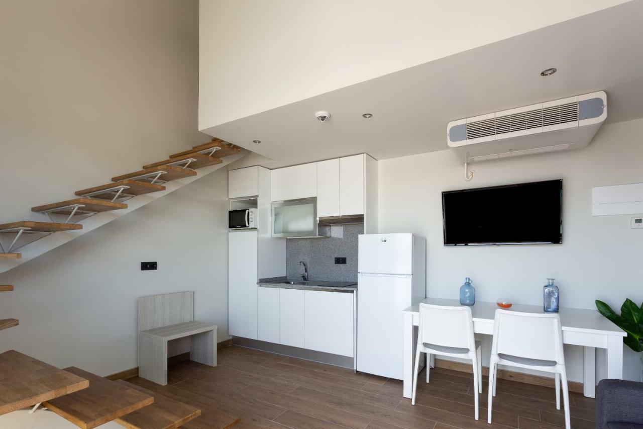 Apartamentos Playa De Los Barcos Isla Plana 외부 사진